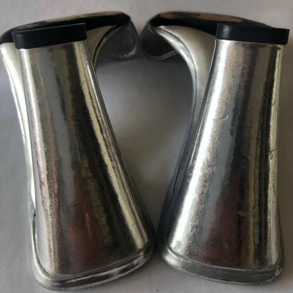 Vintage Gucci Silver Mule Sandals - Picture 6 of 9